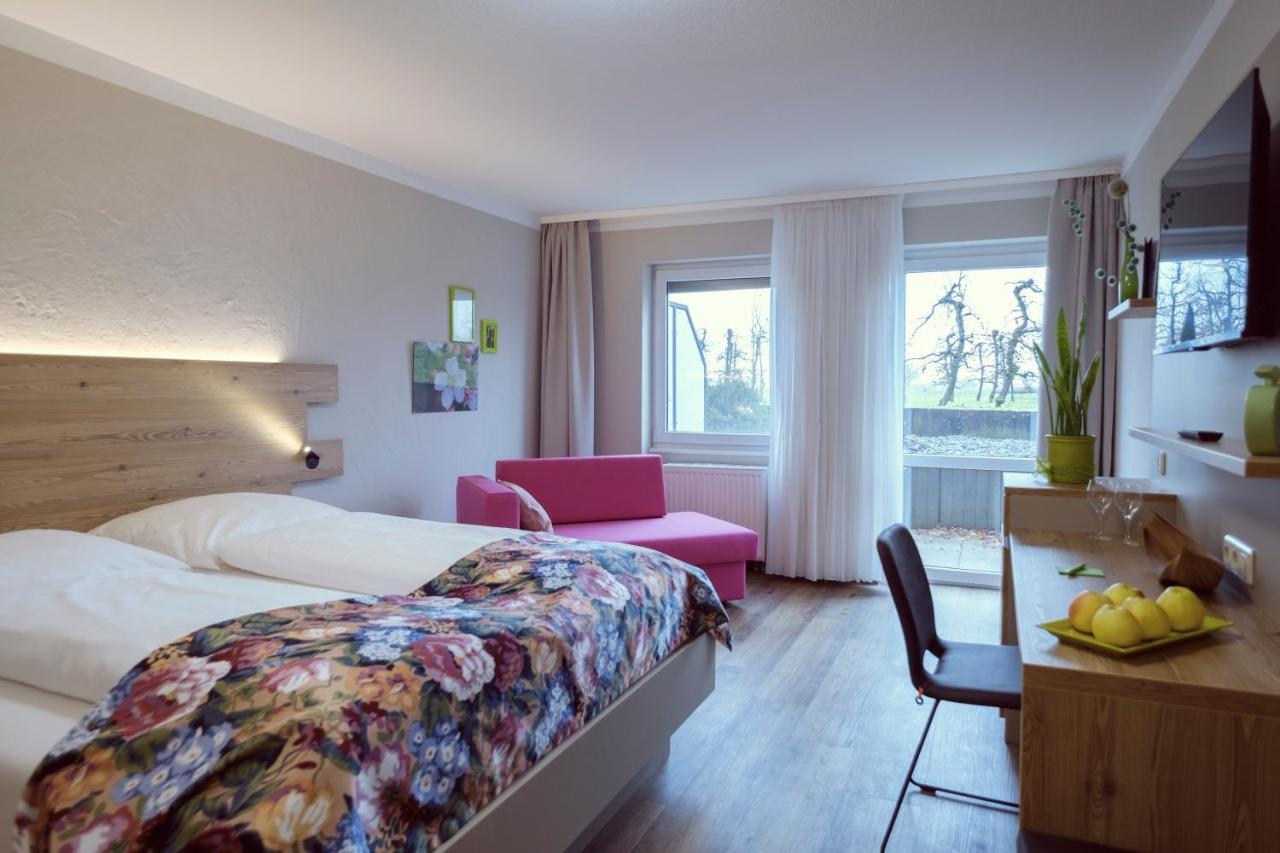 Apfelbluete Bed & Breakfast 8 Km Vom Bodensee Salem  Exterior photo